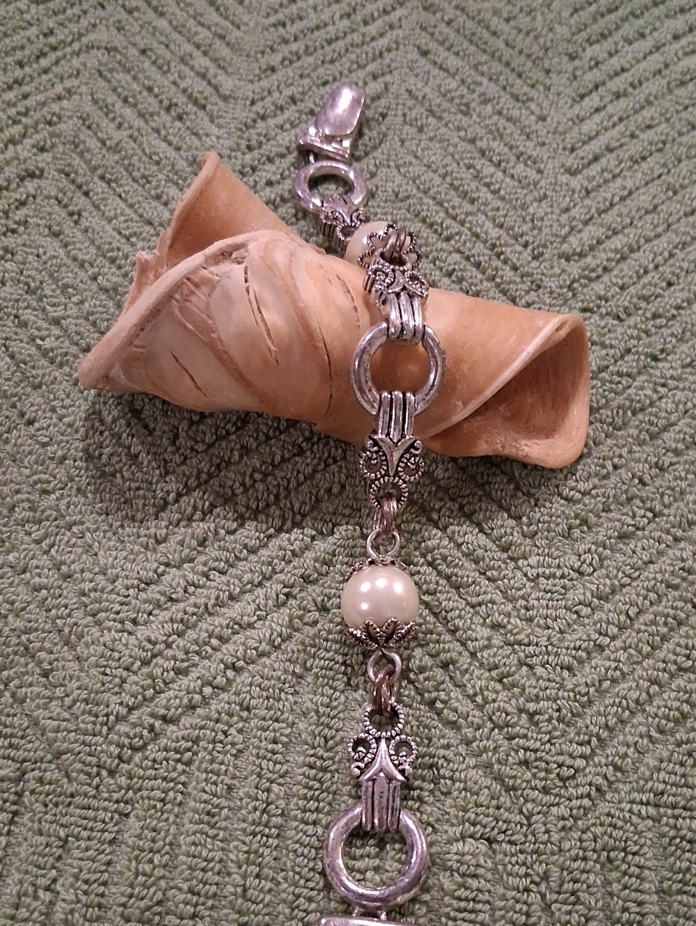 Ornate Silver-Tone Bracelet with Ivory Pearl Accent